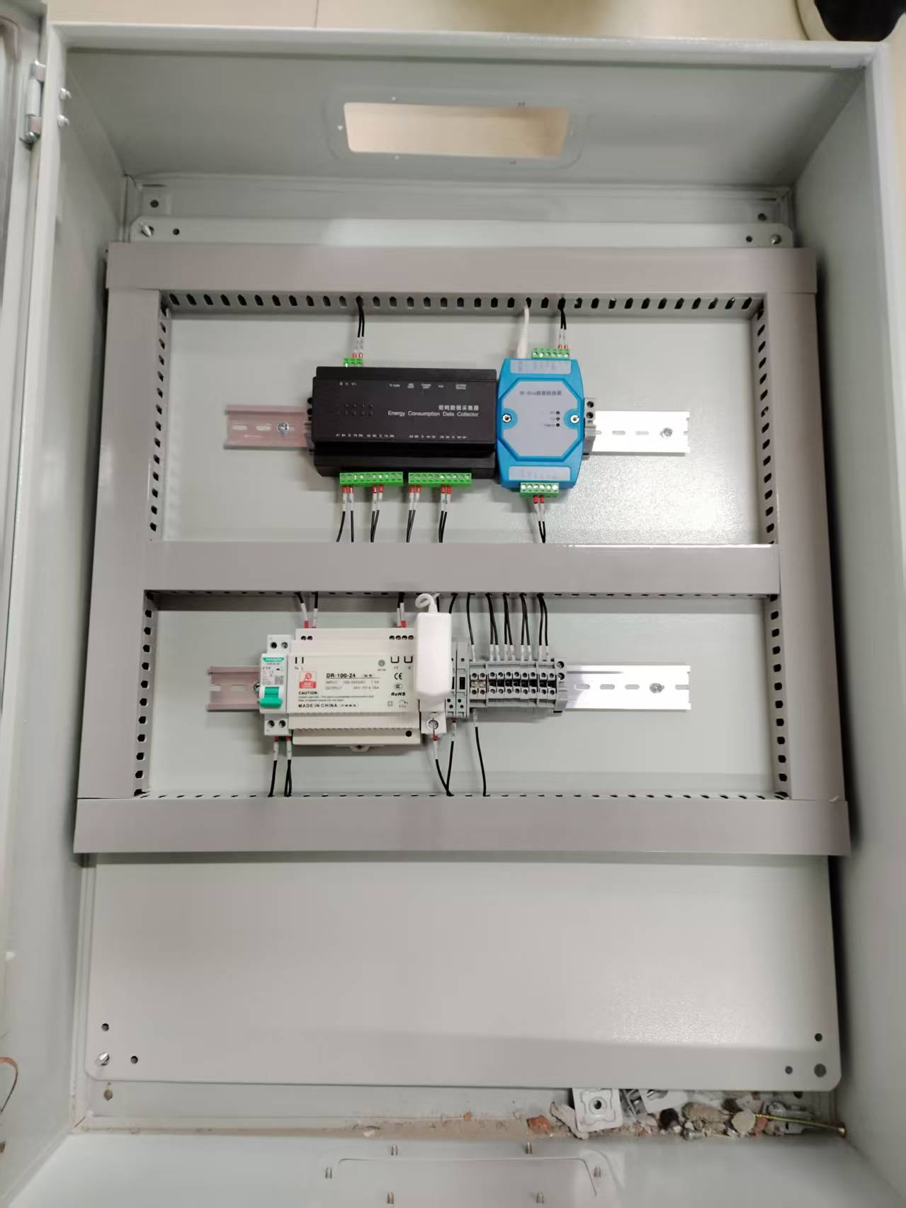数据采集柜.jpg